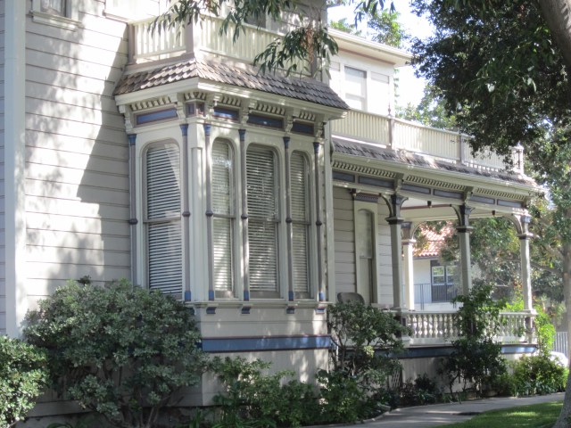 Hewes Mansion, Bay Window