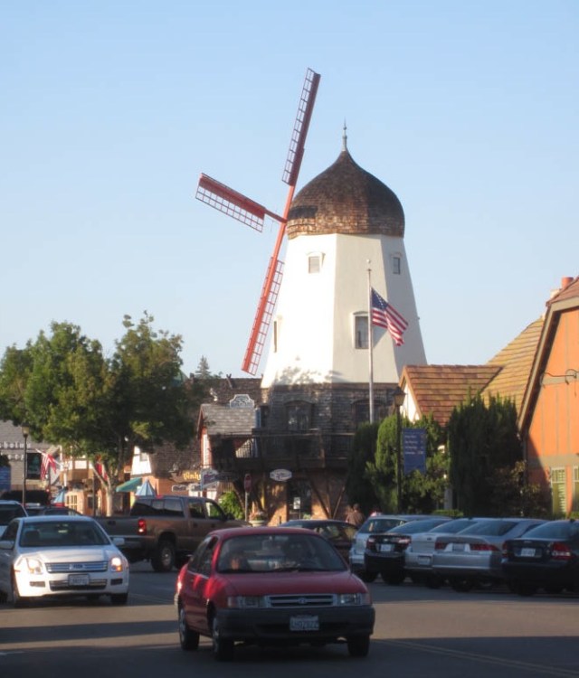 santa_ynez_solvang_view02
