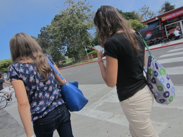 ca_sb_2013_09_isla_vista_girls03