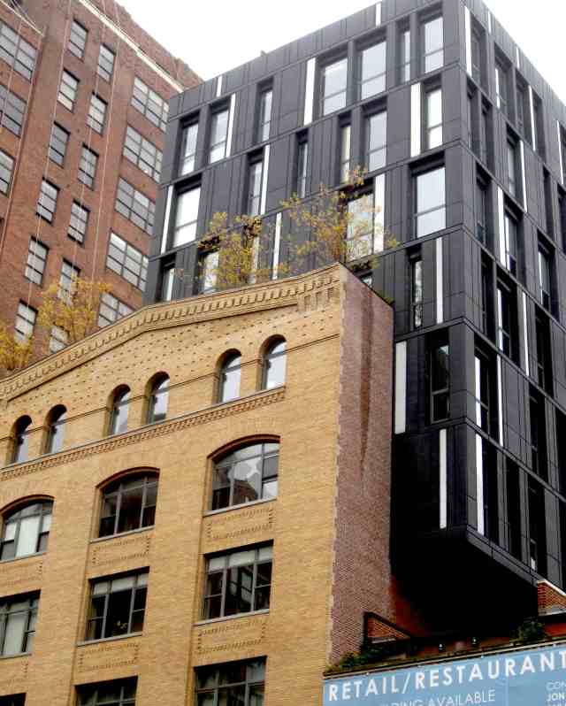 ne_nyc_2013_11_arch_color_contrast01