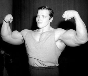 Arnold-Schwarzenegger-Young-Photos-40