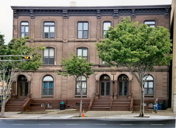 brownstone1