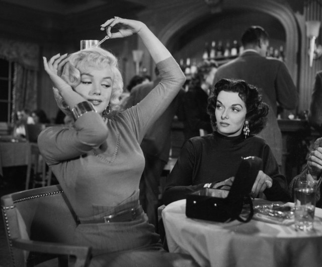 Marilyn-Monroe-and-Jane-Russell-Gentlemen-Prefer-Blondes