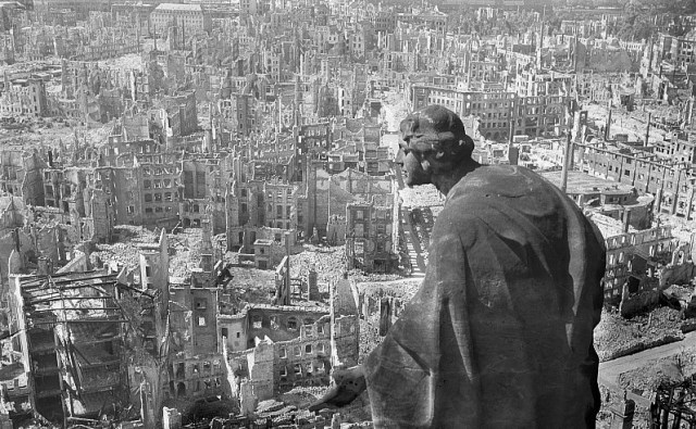 cropped-fotothek_df_ps_0000010_blick_vom_rathausturm